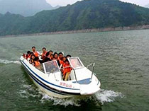 龙口漂流 快艇
